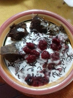 Una foto de Helado artesanal con brownie