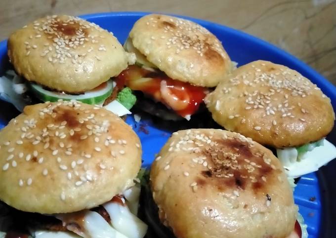 Burger mini homemade