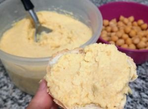 Una foto de Hummus de Garbanzo: fácil y rico