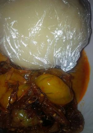 A picture of Garden egg Soup & Pounded yam.