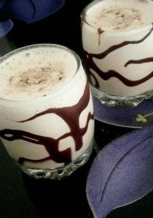 A picture of Banana chocolate smoothie.