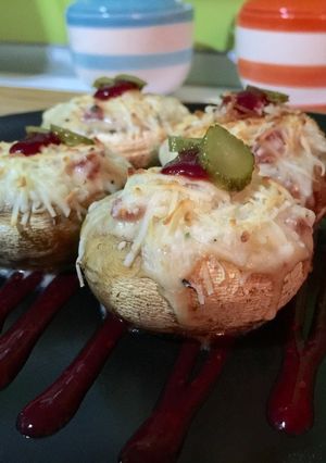 Una foto de Champiñones rellenos de jamón serrano