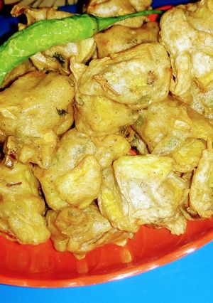 कुट्टू आलू की पकौड़ी (Kuttu aloo ki Pakore recipe in Hindi) रेसिपी मुख्य फोटो