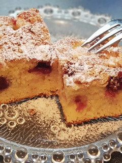 Meggyes dobálós pite recept fotója