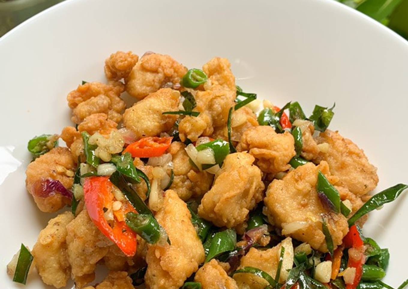 Ayam daun jeruk pedas