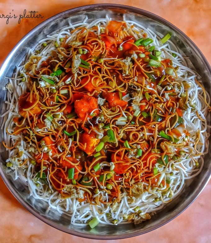 Triple Schezwan Noodles Recipe by Gargi Choudhury - Cookpad