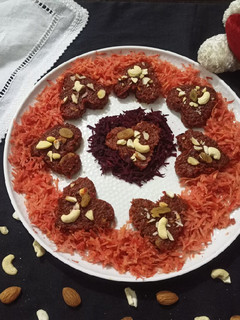ગાજર બીટ નો હલવો (Carrot Beetroot Halwa in Heart Shape Recipe i રેસીપી મુખ્ય ફોટો