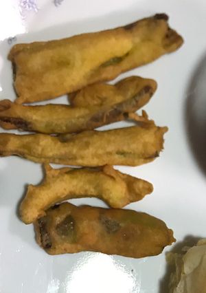 A picture of Mirchi Pakoda.