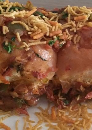 A picture of Mumbai special Masala Pav.