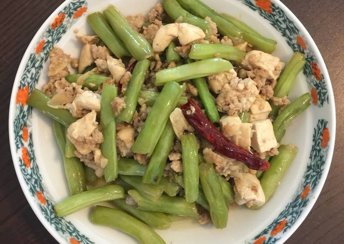 Fried bean with tofu and minced meat