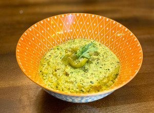 A picture of Tangy green tomato (tomatillo) chutney.