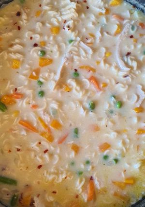 A picture of Creamy chicken and noodle soup.