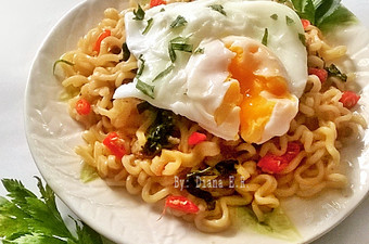 Cara Bikin Poached Egg (Telur Ceplok Rebus) dengan Mie Goreng Ekonomis