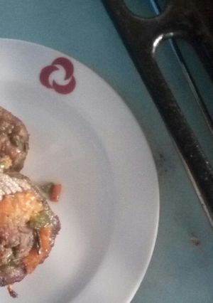 A picture of Vegetable stuffed orange beef.