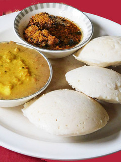 சூப்பர் சாஃப்ட் நெய் இட்லி செய்முறை முக்கிய புகைப்படம்