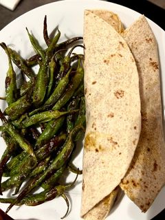 Una foto de Shawarma wrap 🥙