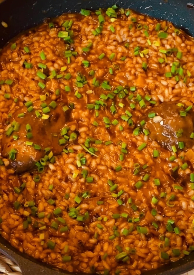 Una foto de Arroz meloso de carrilleras