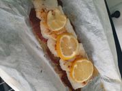 Une photo de filet cabillaud au four