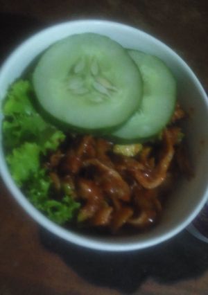 Foto resep Rice bowl Ayam suwir sambel pete