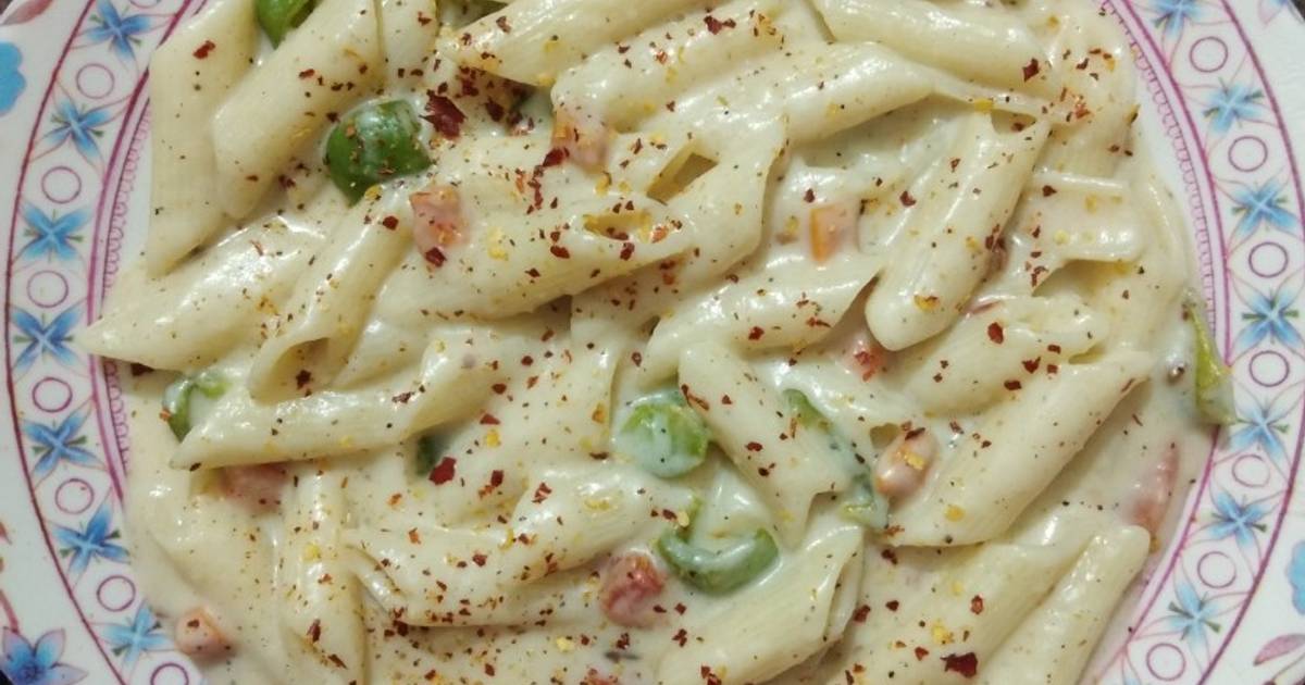 White sauce Pasta Recipe by Geetu Juneja - Cookpad