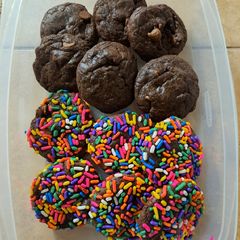 A picture of Brownie Mix Cookies.