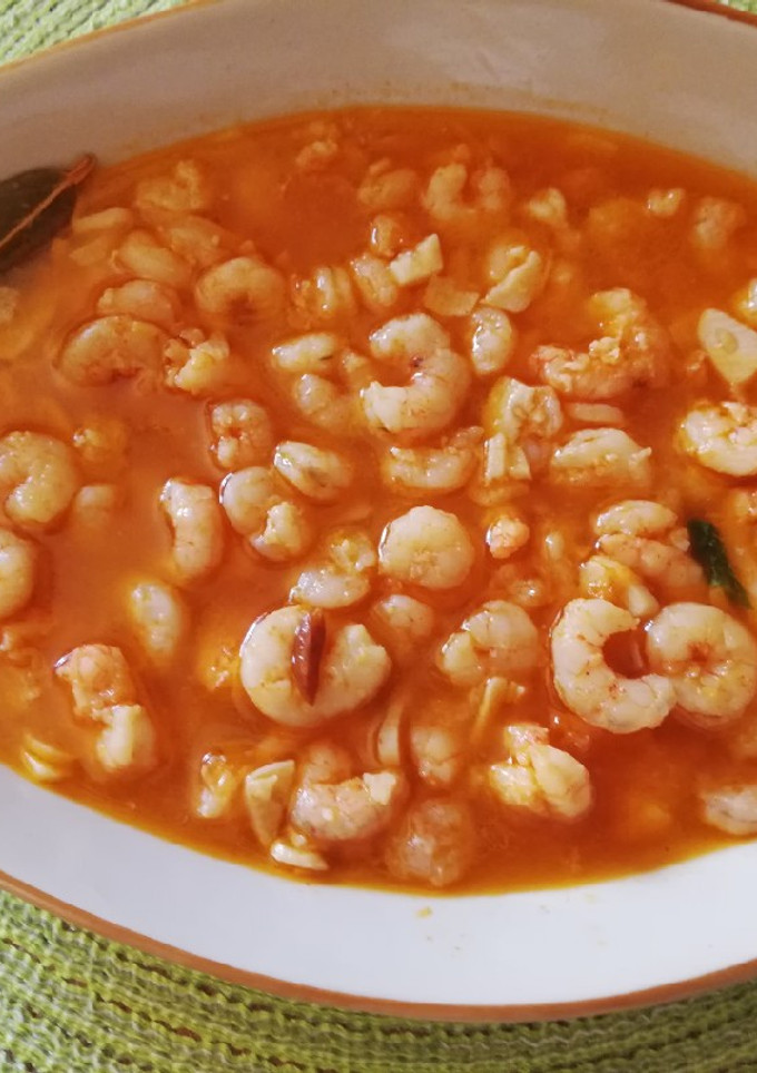 Una foto de Gambas al ajillo y pimentón 🦐🌶️