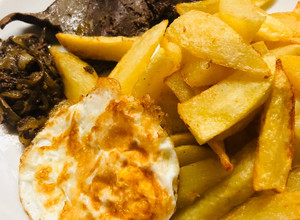 Una foto de Bistec de Panita a lo pobre