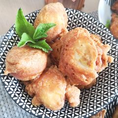 A picture of Aloo balls pakoray.