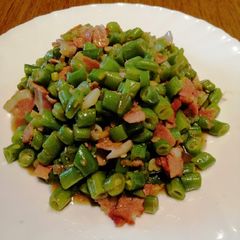 A picture of French Beans in Bacon.