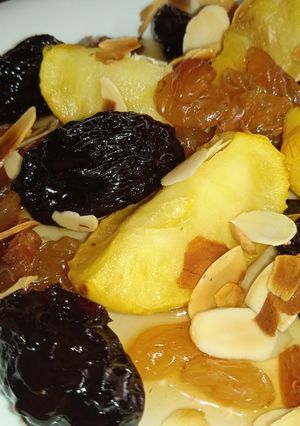 Une photo de Dessert aux pruneaux secs