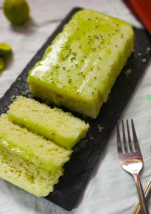 A picture of Lemon flan froasting lemon.