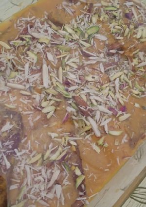 A picture of Shahi tukray.