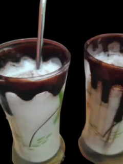 வெண்ணிலா மில்க் ஷேக்(vannila milkshake) செய்முறை முக்கிய புகைப்படம்