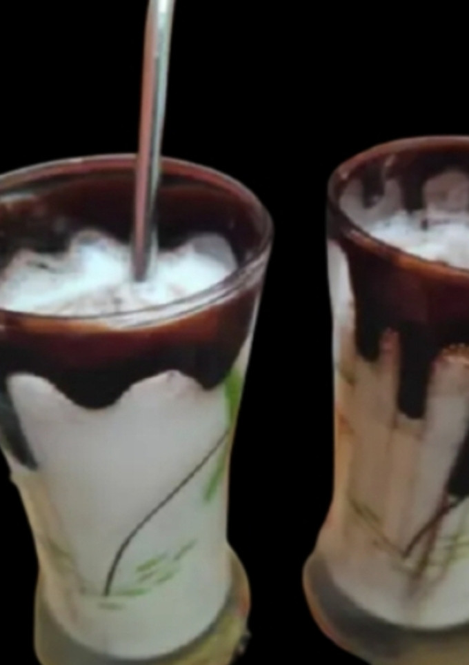 வெண்ணிலா மில்க் ஷேக்(vannila milkshake) செய்முறை முக்கிய புகைப்படம்