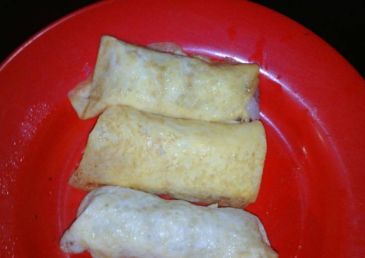 Lemper abon bungkus telur