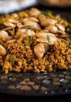 صورة لوصفة فريكة مفلفلة مع صدور دجاج