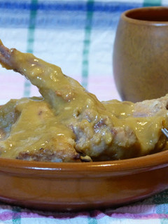 Una foto de Conejo al ajillo (con y sin thermomix)