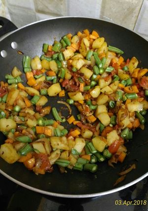 A picture of Cauliflower carrot subji.