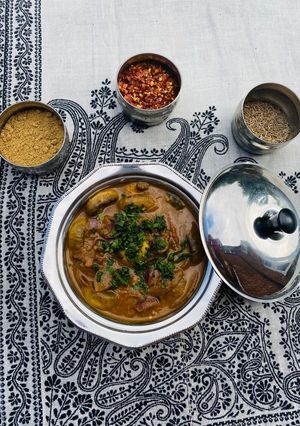 A picture of Mushroom Masala Curry.