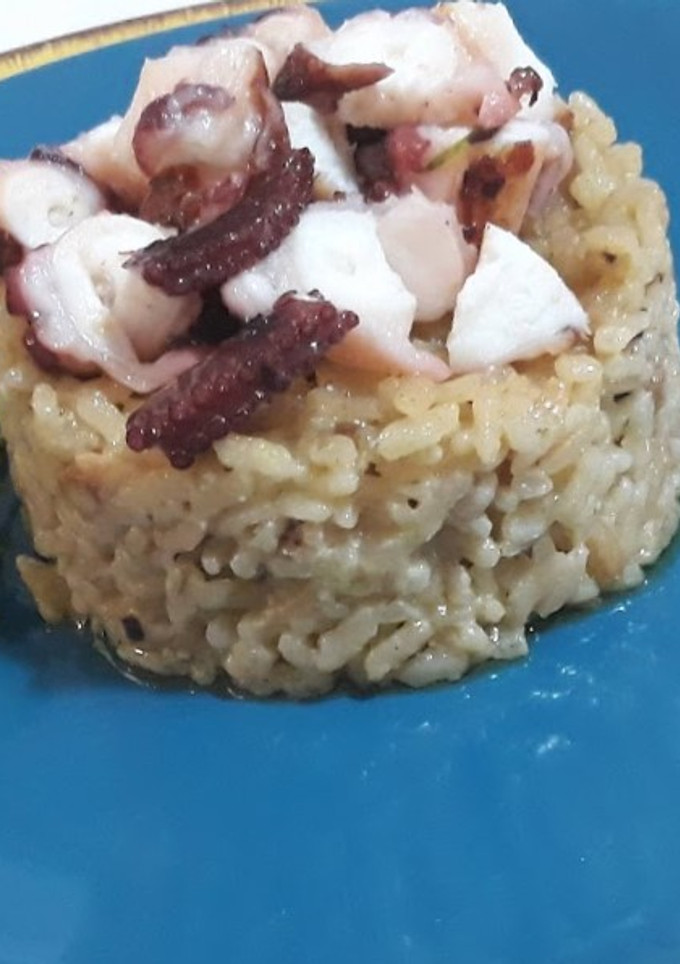 Una foto de Arroz al pesto con pulpo
