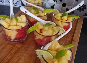 Une photo de Verrines fraîcheur ananas & pastèque