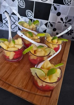 Une photo de Verrines fraîcheur ananas & pastèque