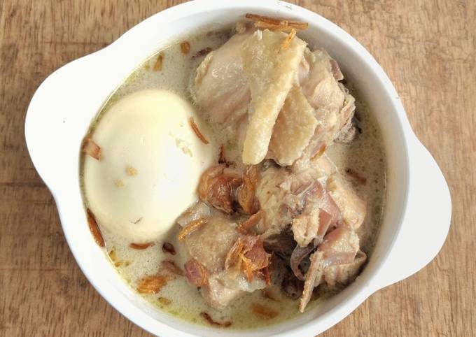 Opor Ayam dan Telur