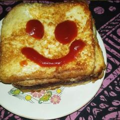 A picture of Aloo Pyaz Ke Sandwhich.