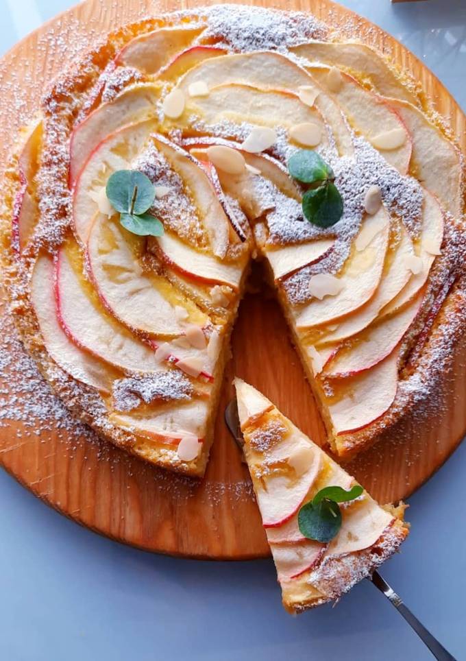 Шарлотка з яблуками