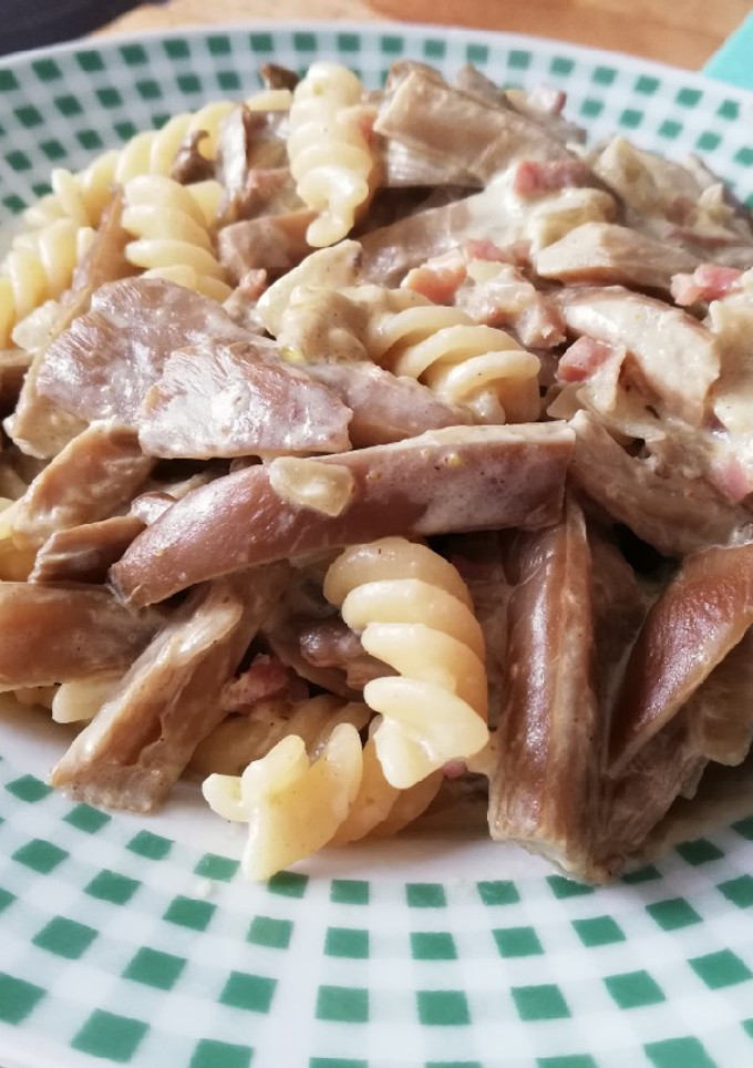 Una foto de Setas con pasta y jamón al Curry🍄