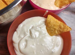 Sajtszósz, sajtmártás, dip tortillához recept fotója