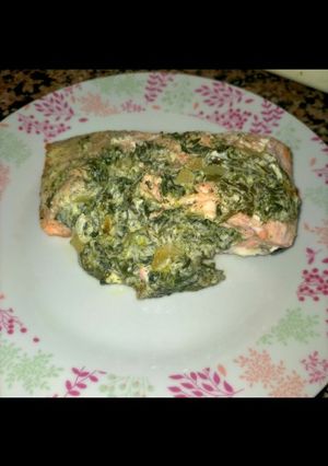 Una foto de Salmón relleno al horno