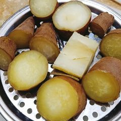 A picture of Steam Sweet Potatoes 🍠🍠.
