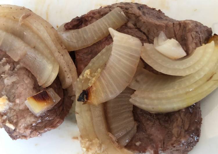 Easiest Way to Make Super Quick Homemade Roast Beef with Red Wine, Garlic and Onions